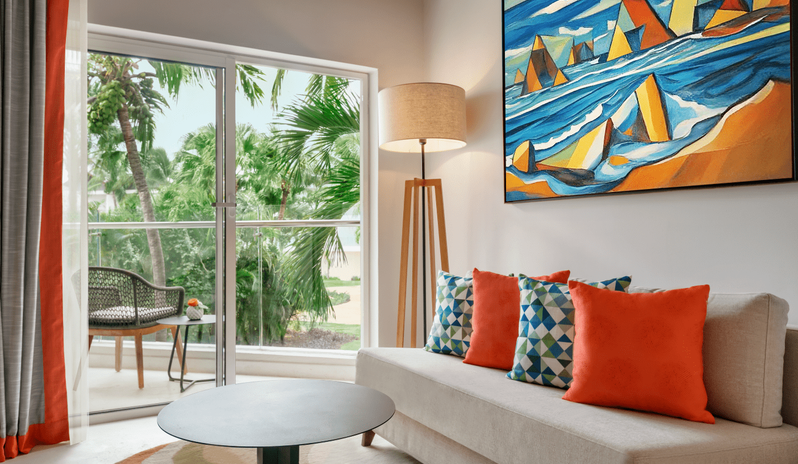 Premium Garden View - 1 King Bed, Living Area